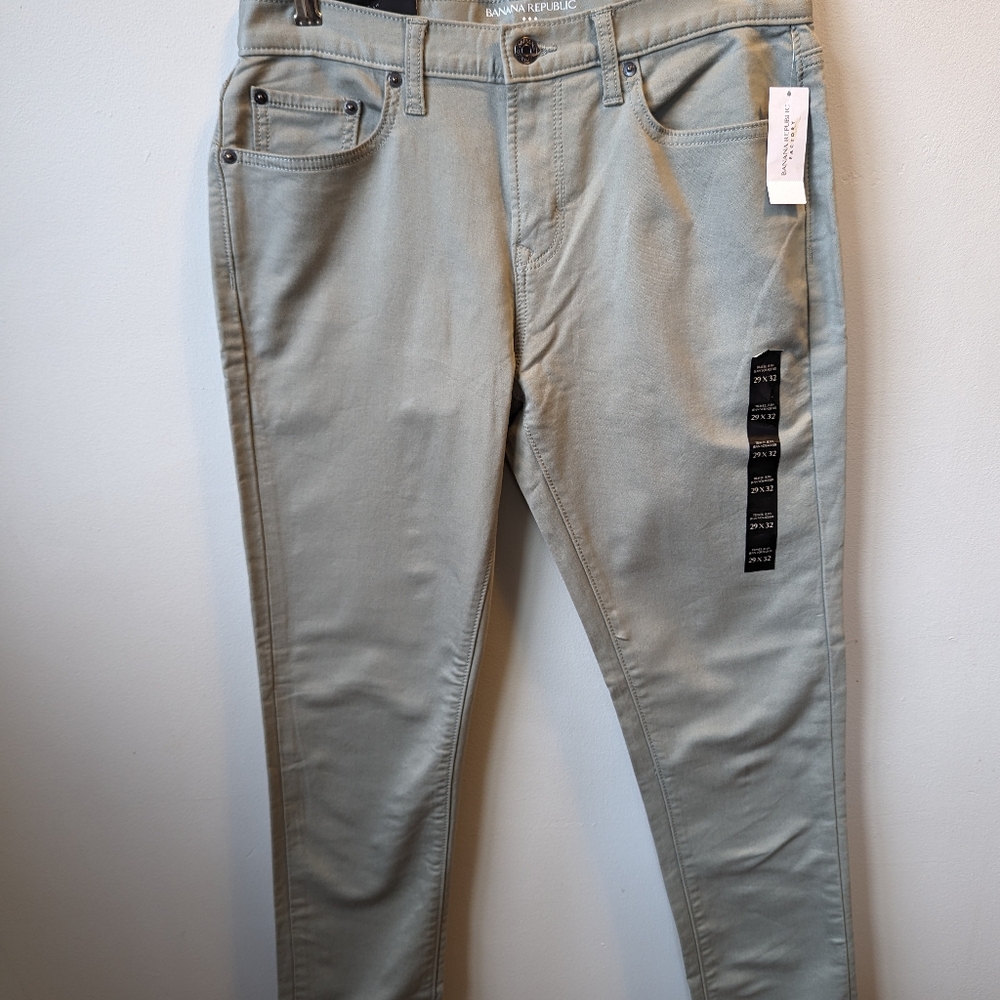 Banana Republic olive green Travel Jeans size 29x32 NWT